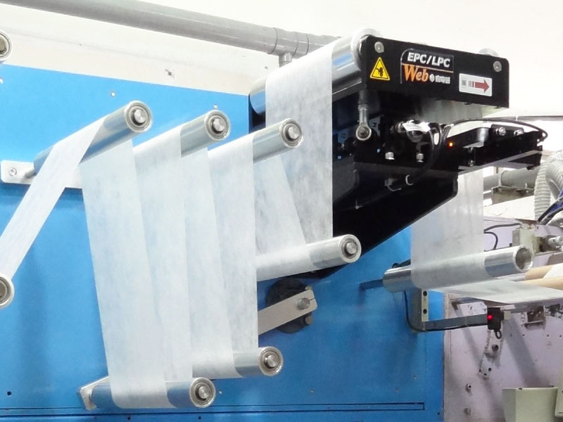 纸尿布生产设备应用